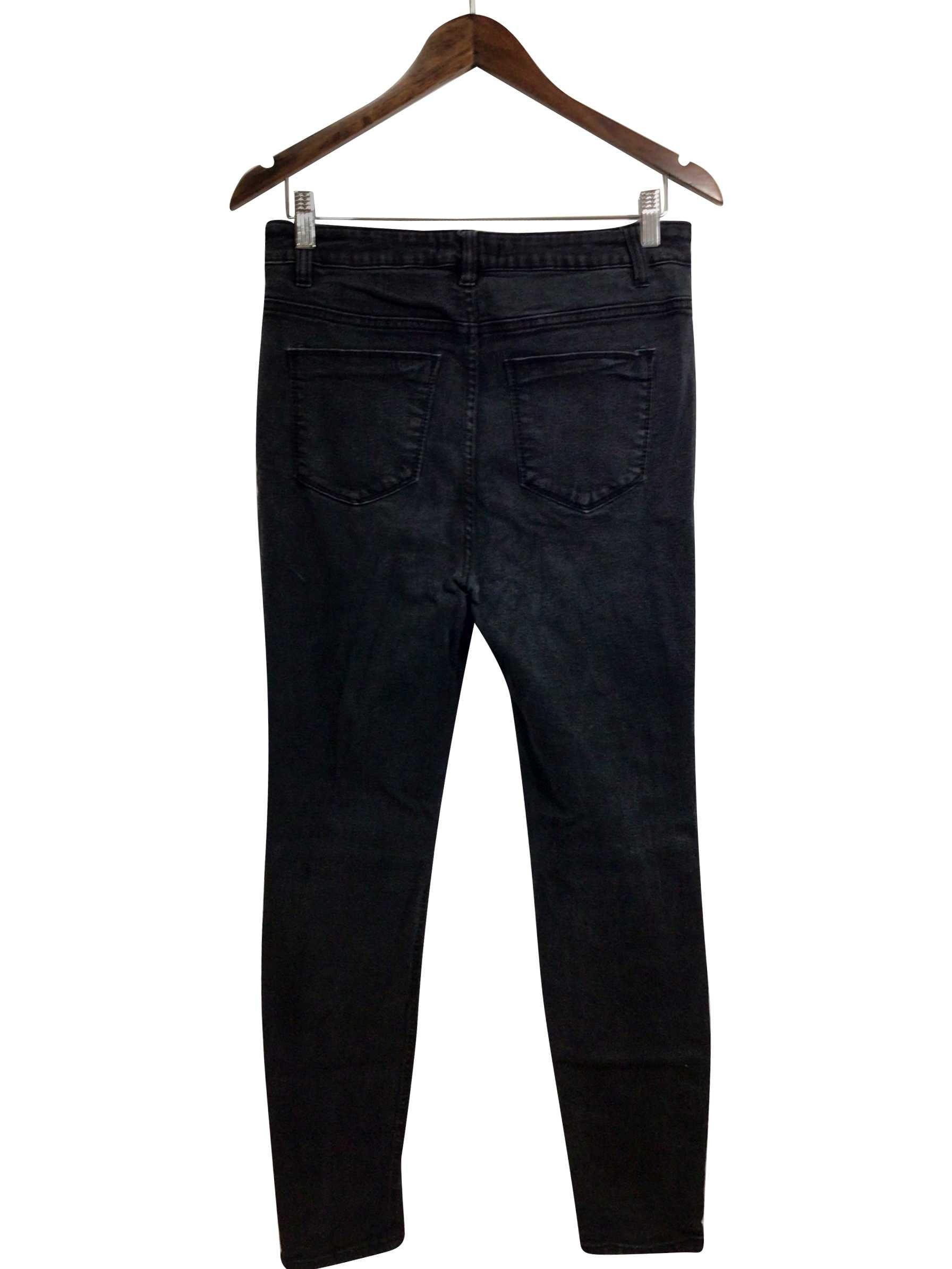 FOREVER 21 Stylish Regular Fit Straight-Legged Black Jeans - Size 29