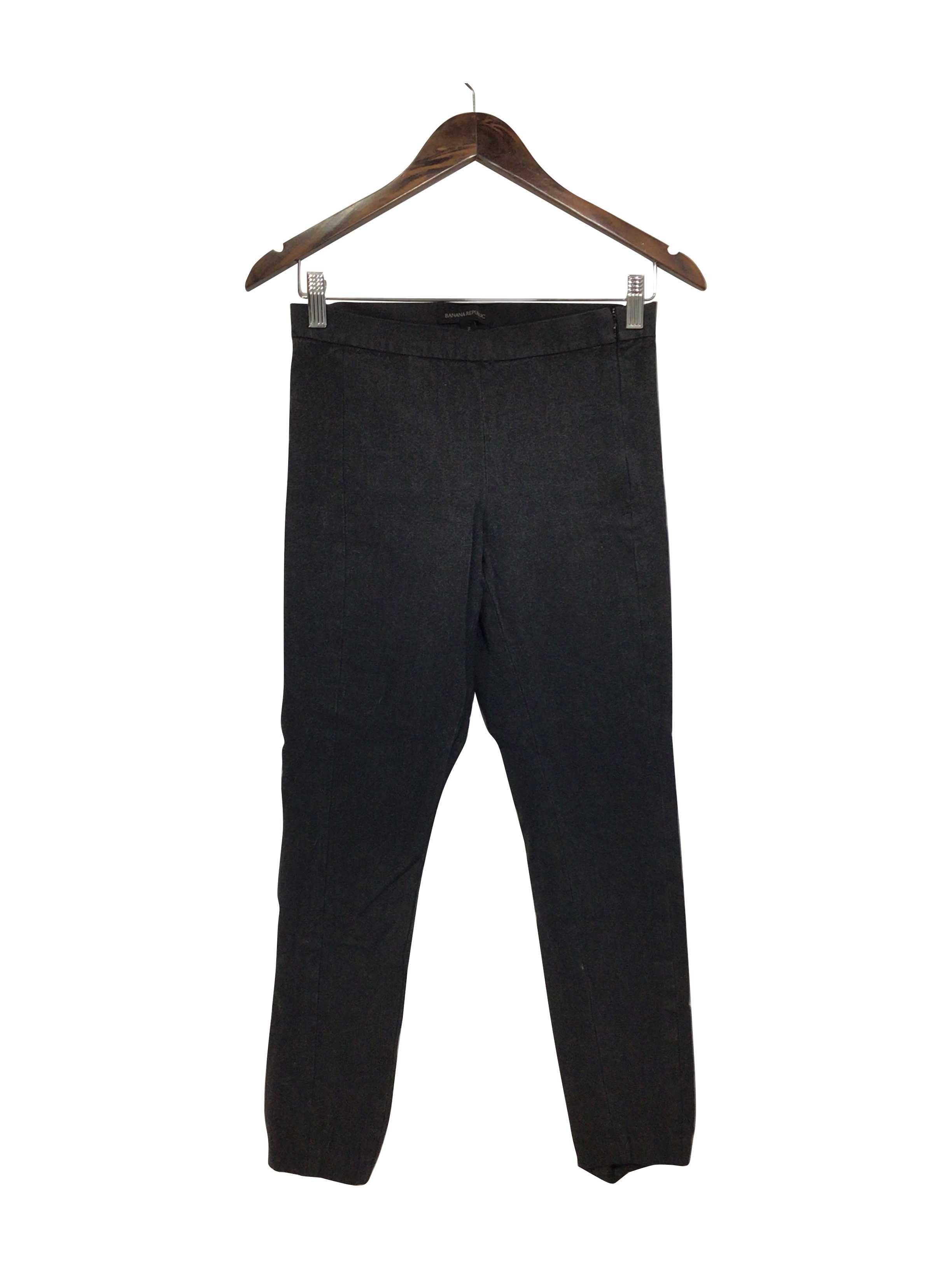 BANANA REPUBLIC Stylish Regular Fit Gray Pant - Size 2