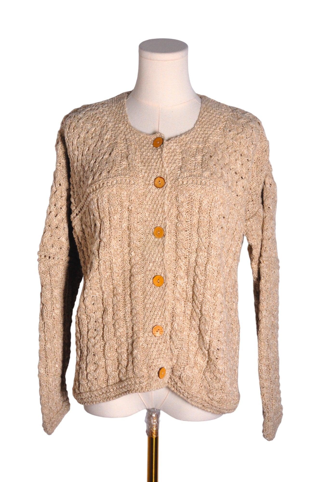 CELTIC & CO. Stylish Women's Beige Button - Down Regular - Fit Top in Size M