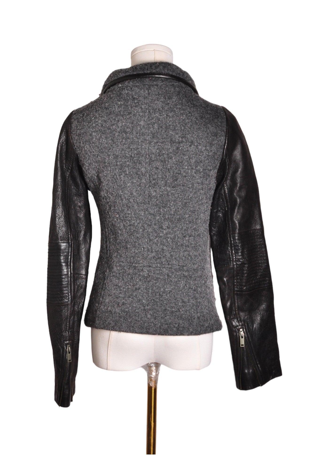 Stylish BANANA REPUBLIC Women's Gray Regular Fit Coat - Size XS