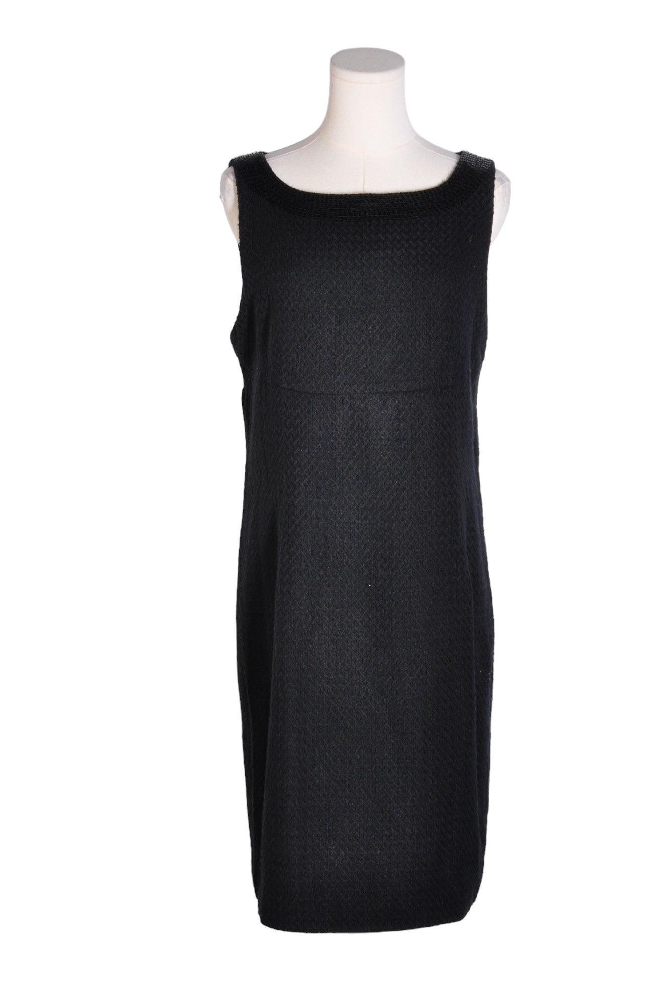 CHAPTER ONE Stylish Women's Regular-Fit Black Shift Dress - Size 14