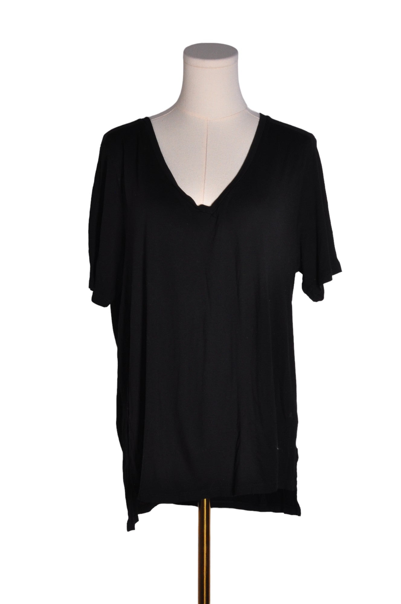 Pre - loved OLD NAVY Women's Black Regular - fit T - Shirts Size L