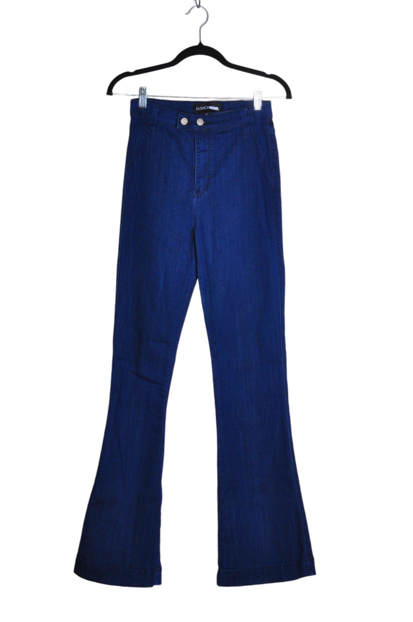 FASHION NOVA Stylish Blue Regular Fit Second - Hand Women's Straight - Legged Jeans Size 5