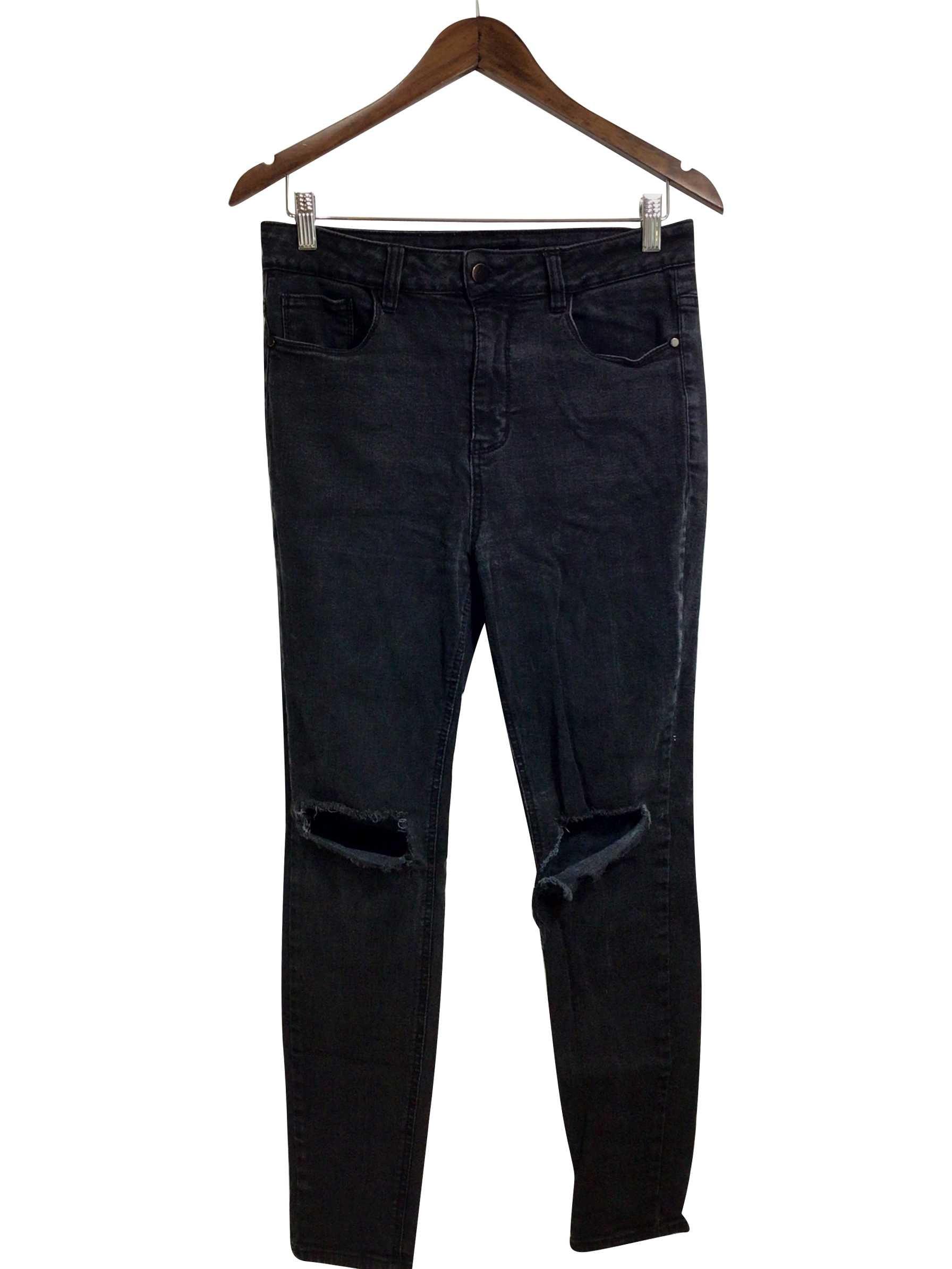 FOREVER 21 Stylish Regular Fit Straight-Legged Black Jeans - Size 29