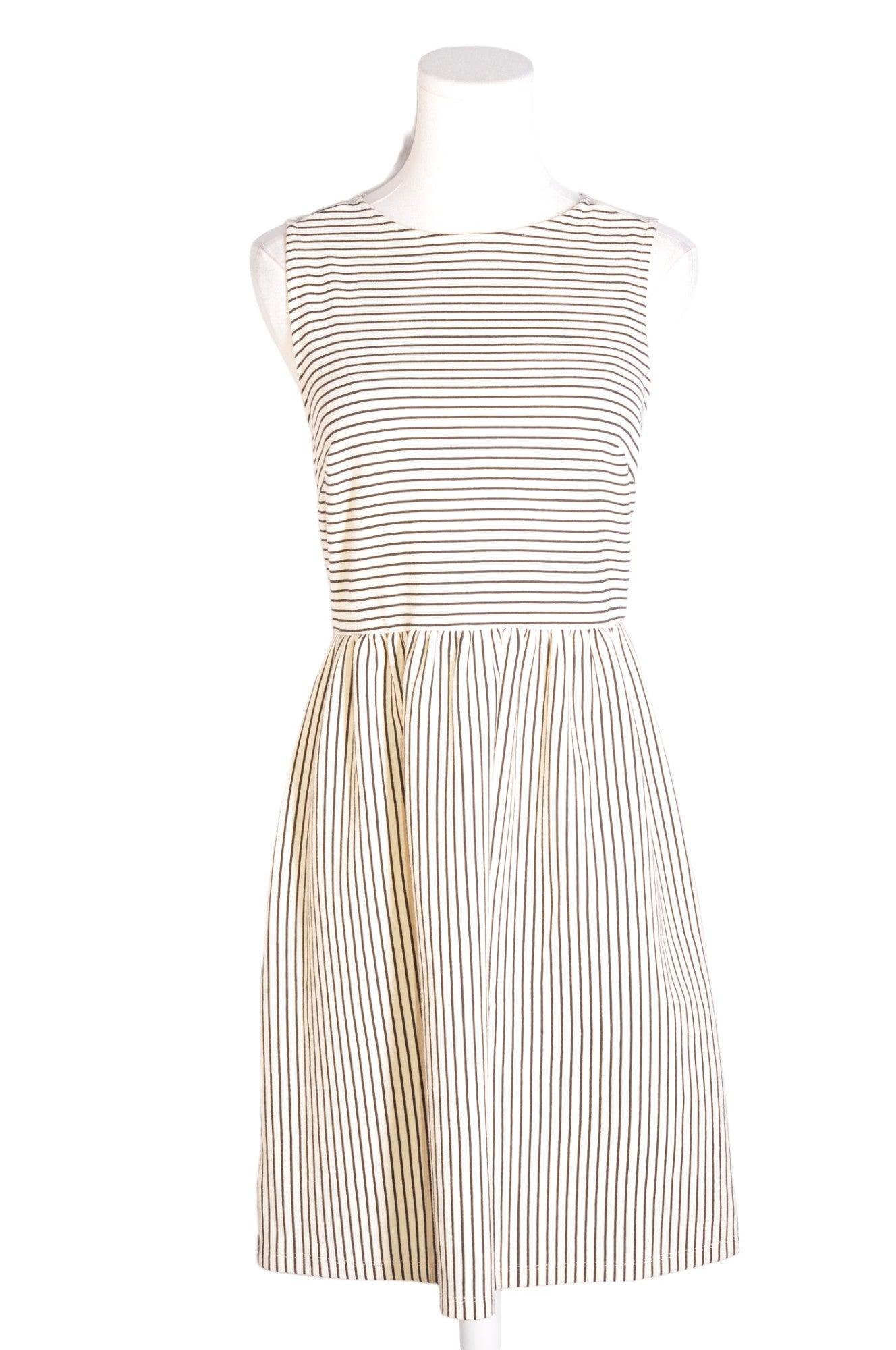 LOFT Women's Stunning White Regular Fit Size 2 Fit & Flare Second - Hand Dress