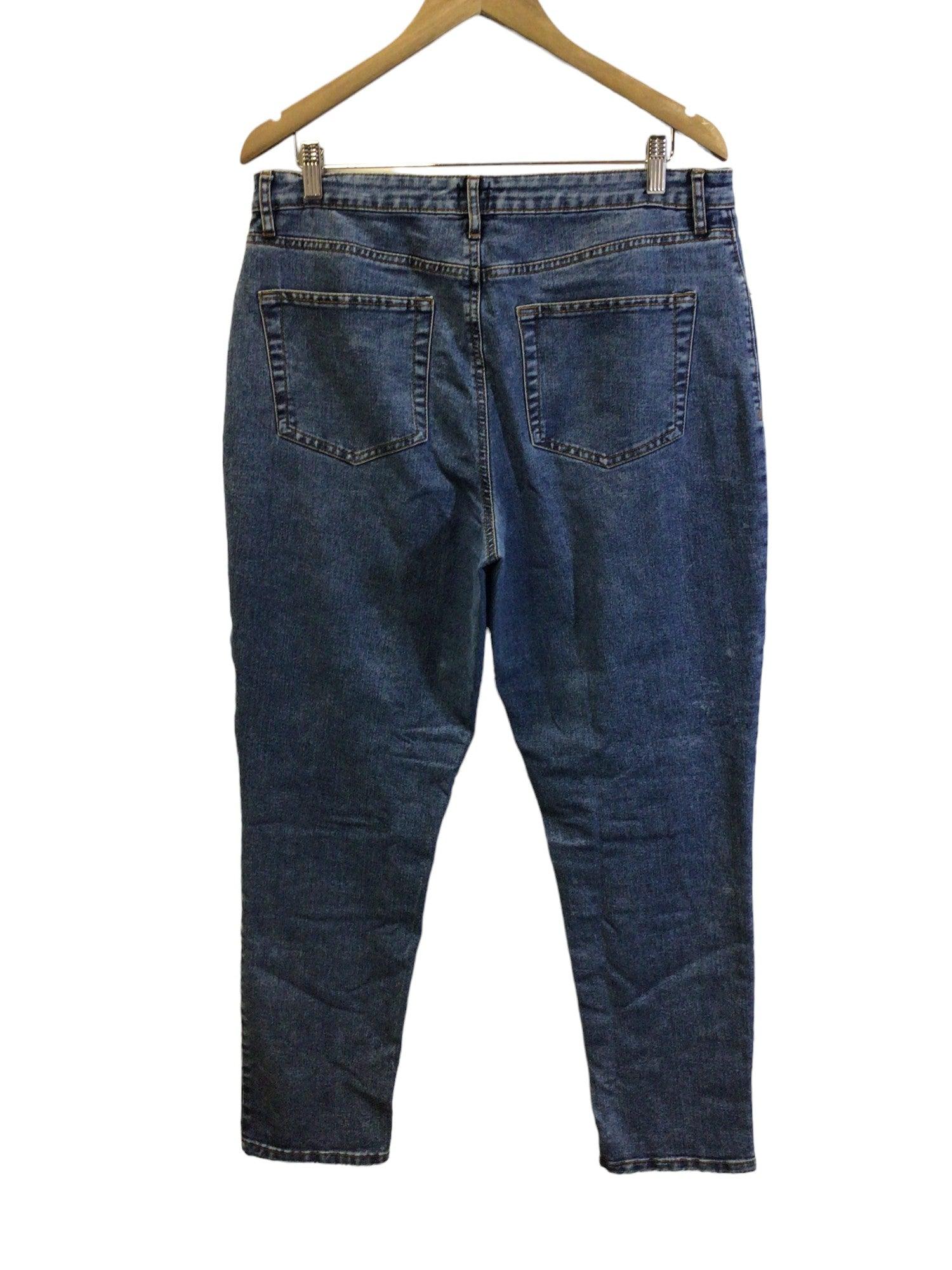 Stylish MILE END Women's Blue Regular-Fit Straight-Legged Jeans - Size 31