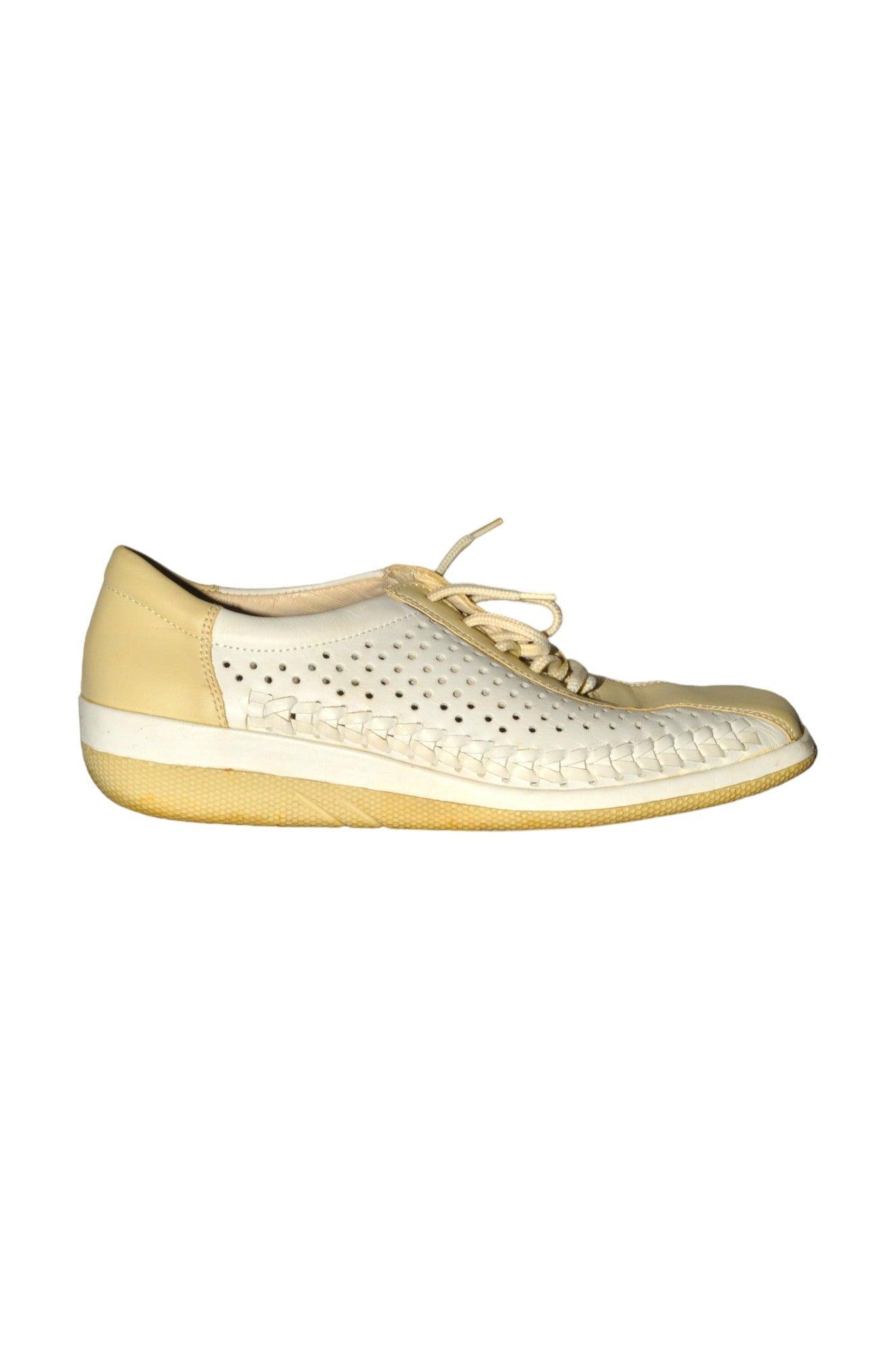 Stylish REMONTE DORNDORF Women's White Regular - Fit Sneakers Size 5.5