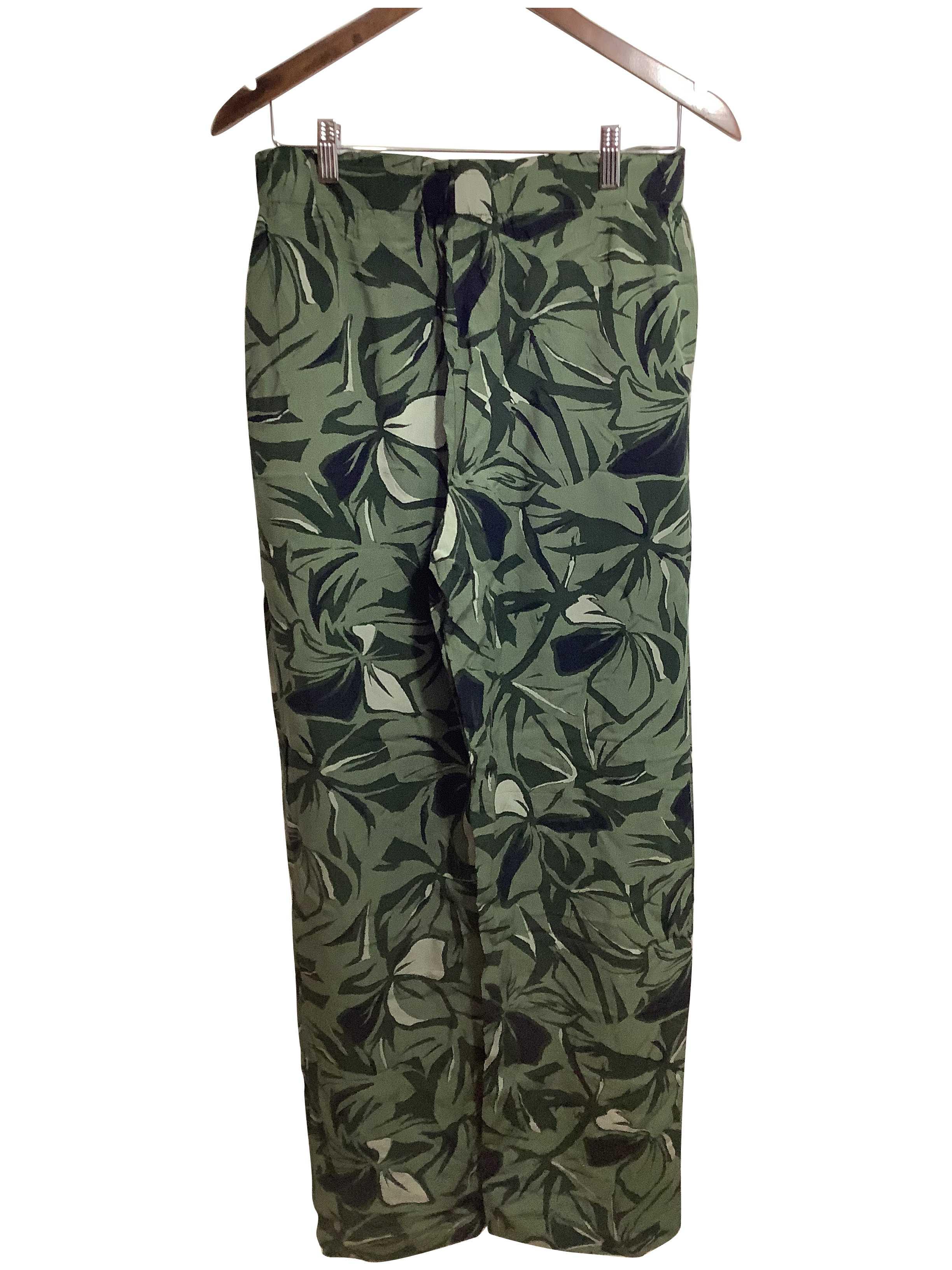 REITMANS Stylish Regular Fit Green Pant - Size 4