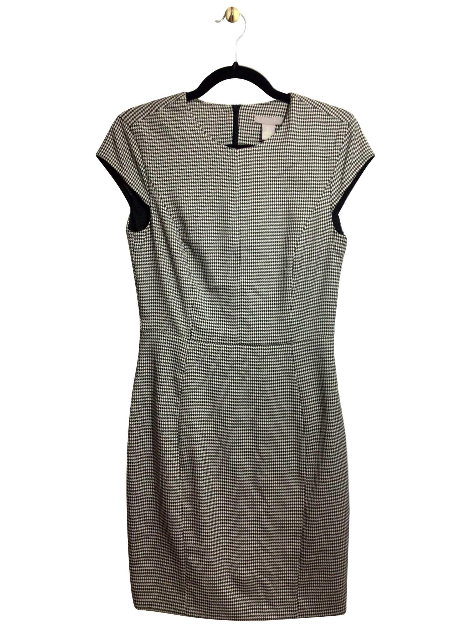 H&M Black Regular Fit Size 6 Second Hand Knee-Length Midi Dress with Short Sleeves and Crew Neckline