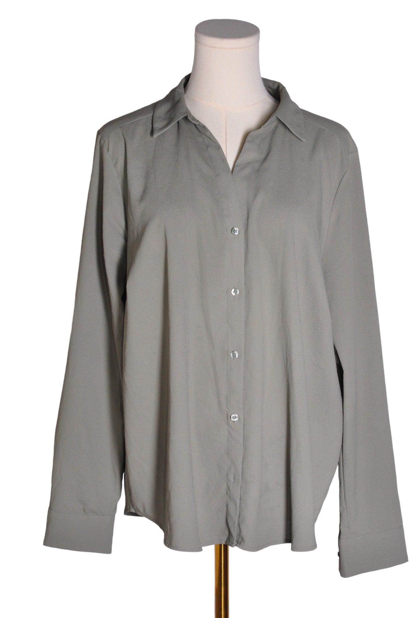 Stylish H&M Second - Hand Women's Green Regular - Fit Button - Down Tops - Size L