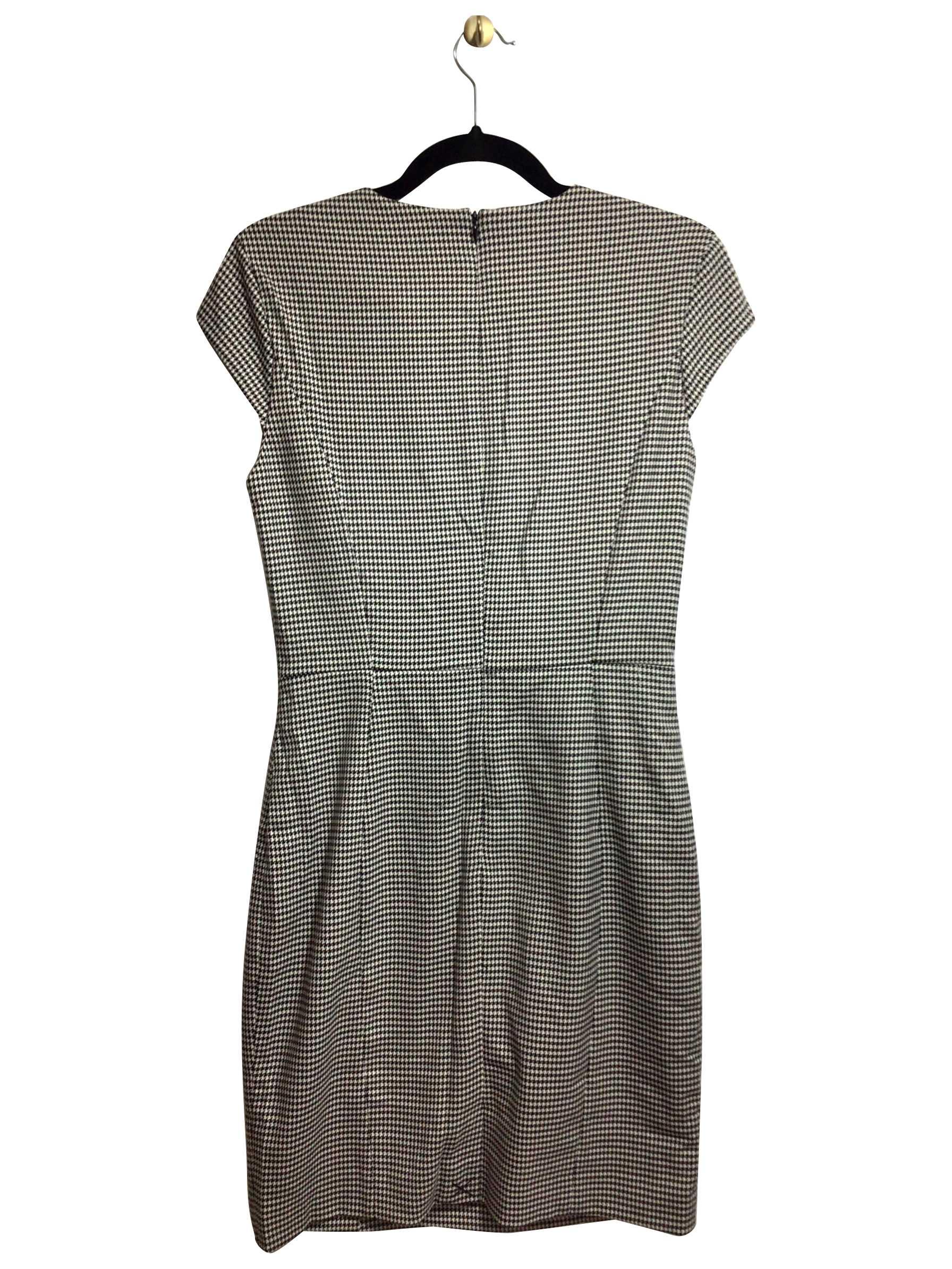 H&M Black Regular Fit Size 6 Second Hand Knee-Length Midi Dress with Short Sleeves and Crew Neckline