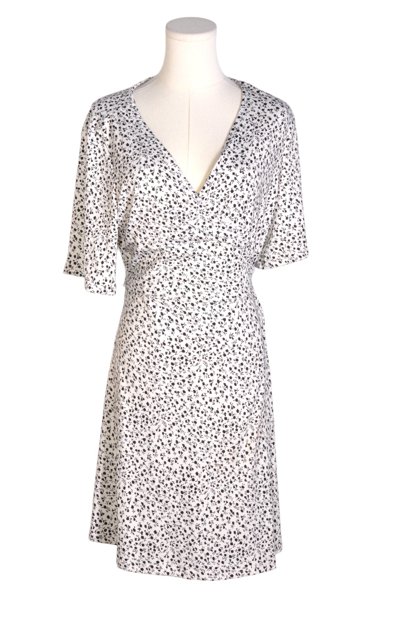 REVAMPED White Regular Fit Women's Wrap Dress - XL