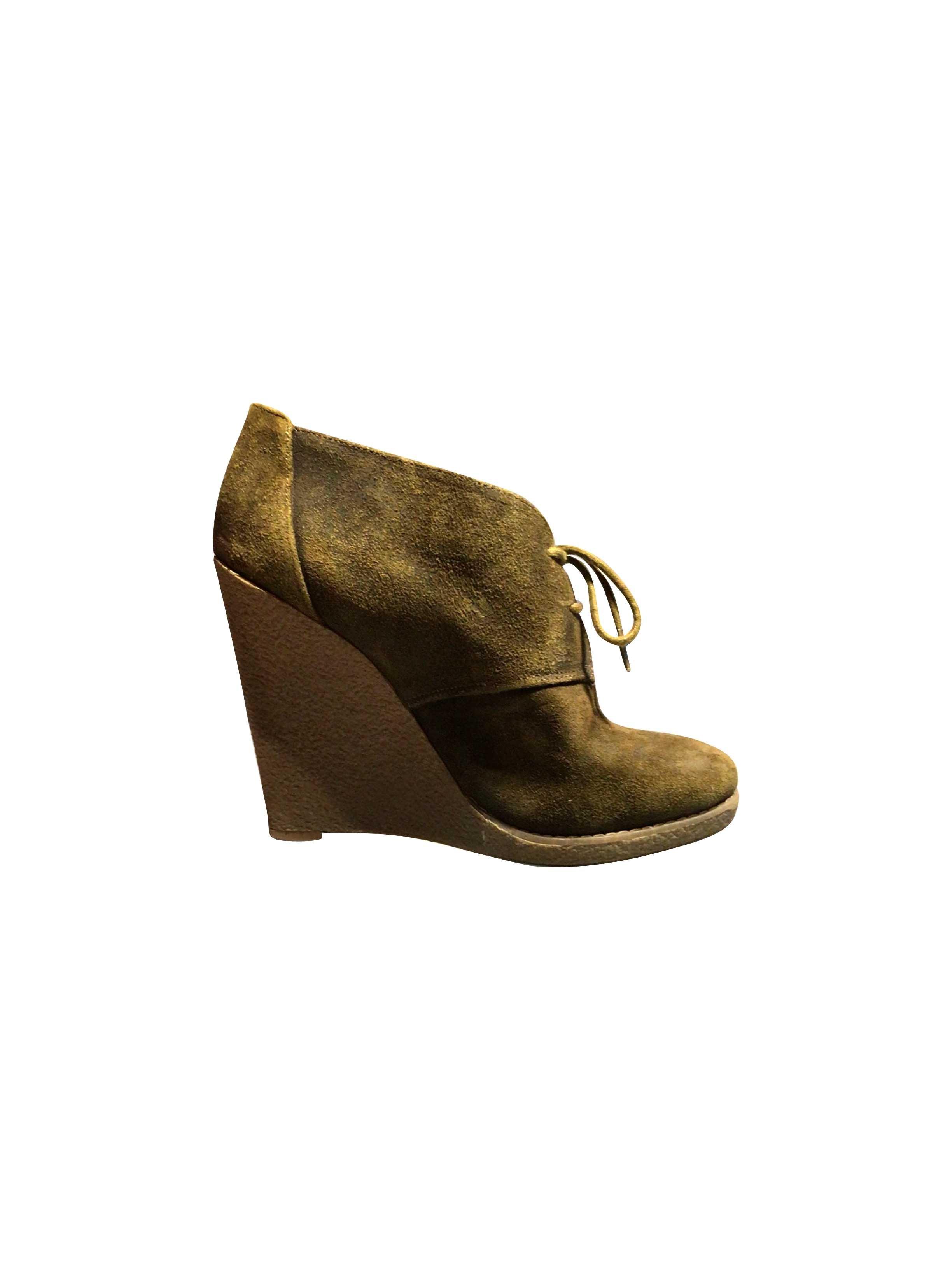 Stylish ENZO Green Boots - Size 8
