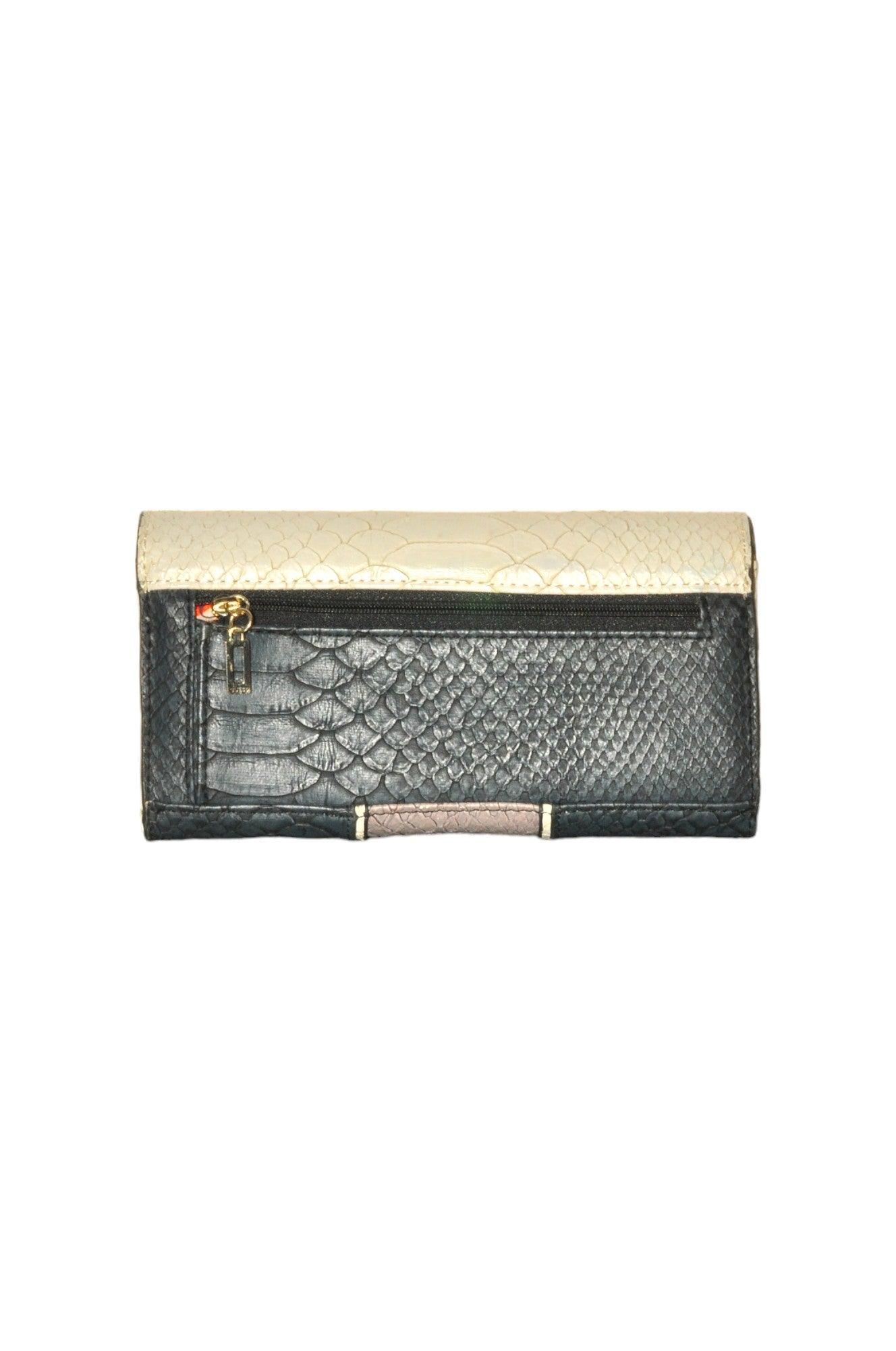 Stylish GUESS White Regular Fit Women's Handbag - Size S