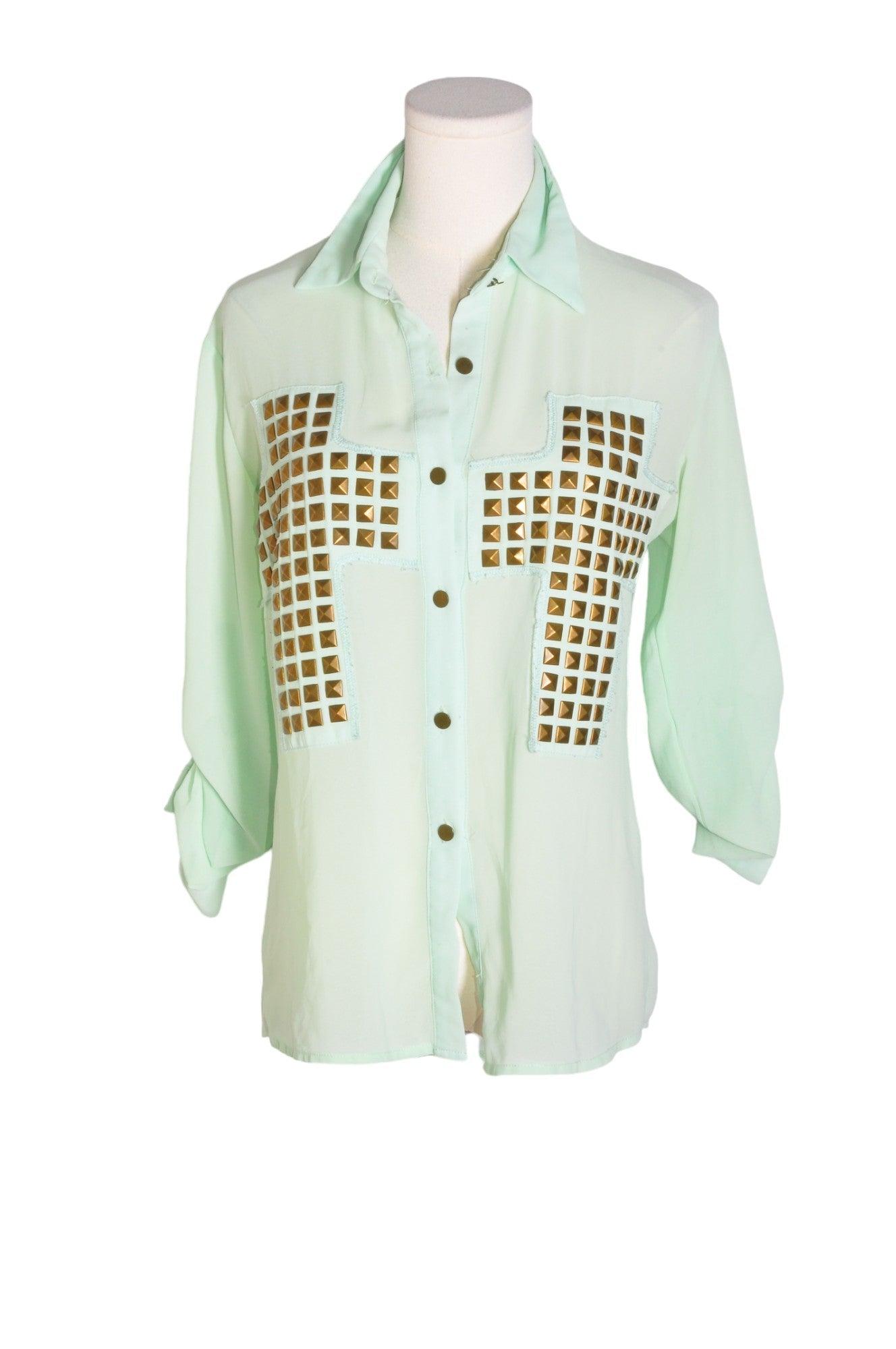 36 POINTS Stylish Women's Green Regular Fit Button Down Tops - Size M