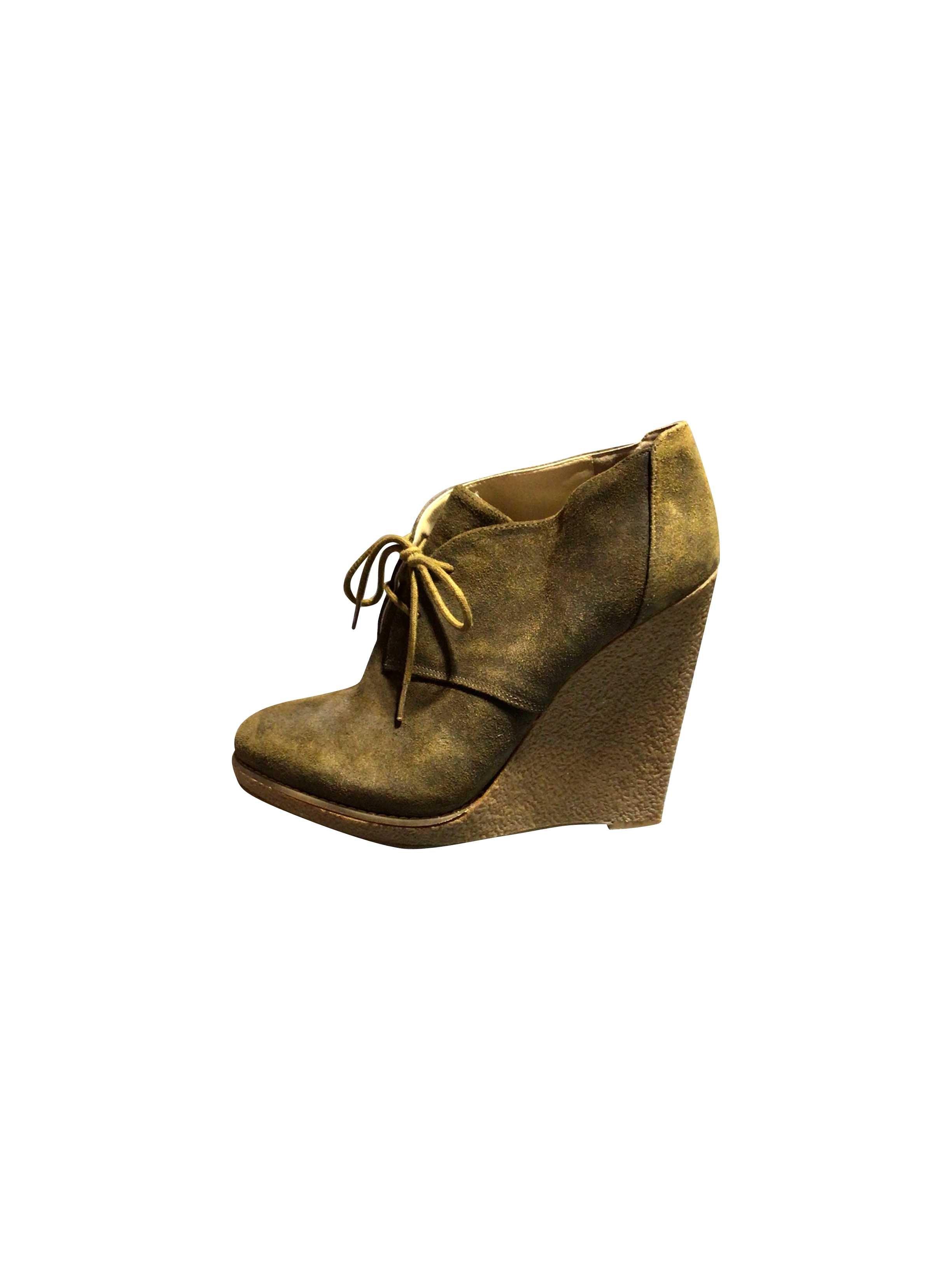 Stylish ENZO Green Boots - Size 8
