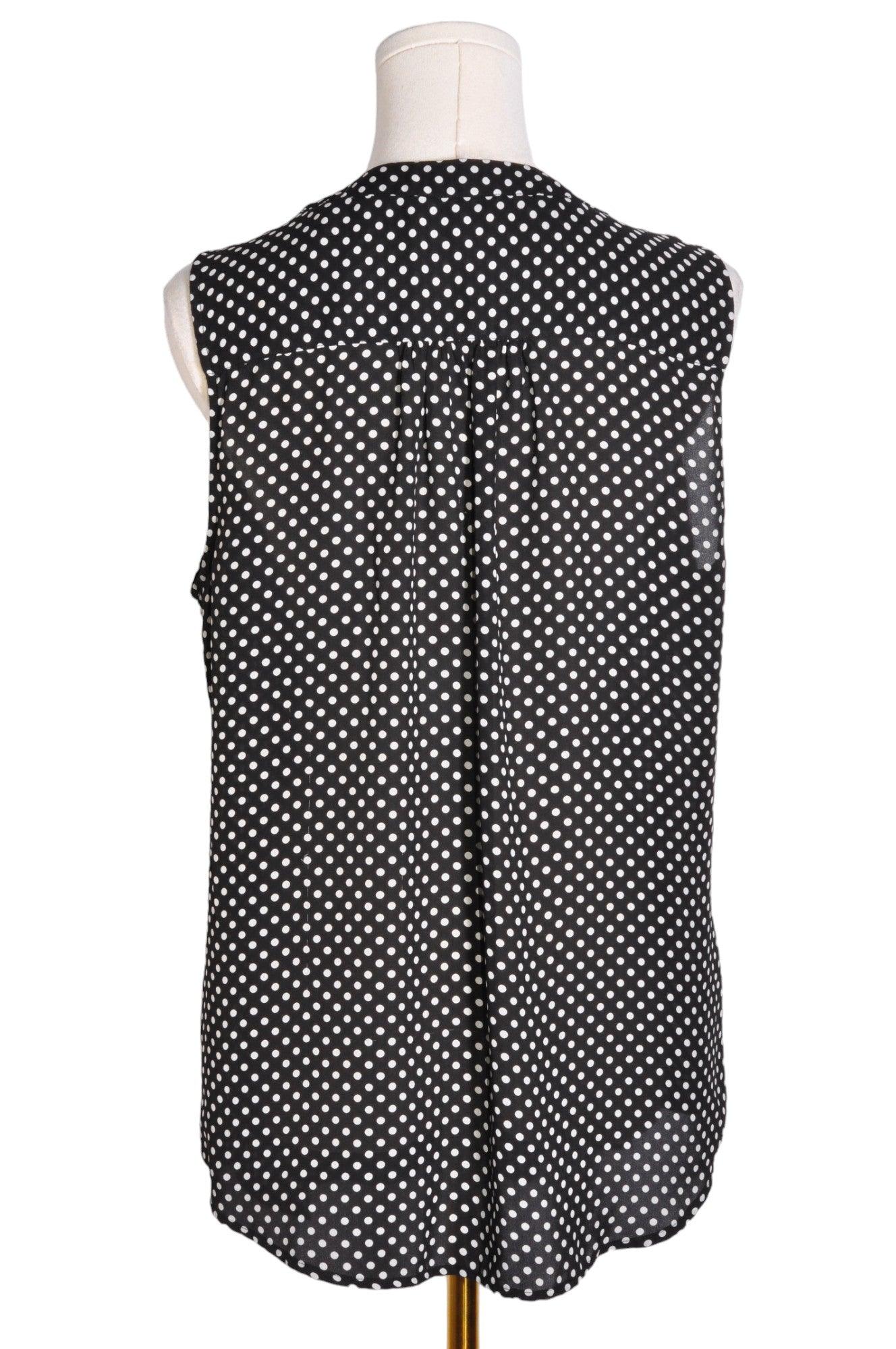 CHAUS Stylish Women's Button - Down Sleeveless V - Neck Top in Regular Fit, Black - Size M