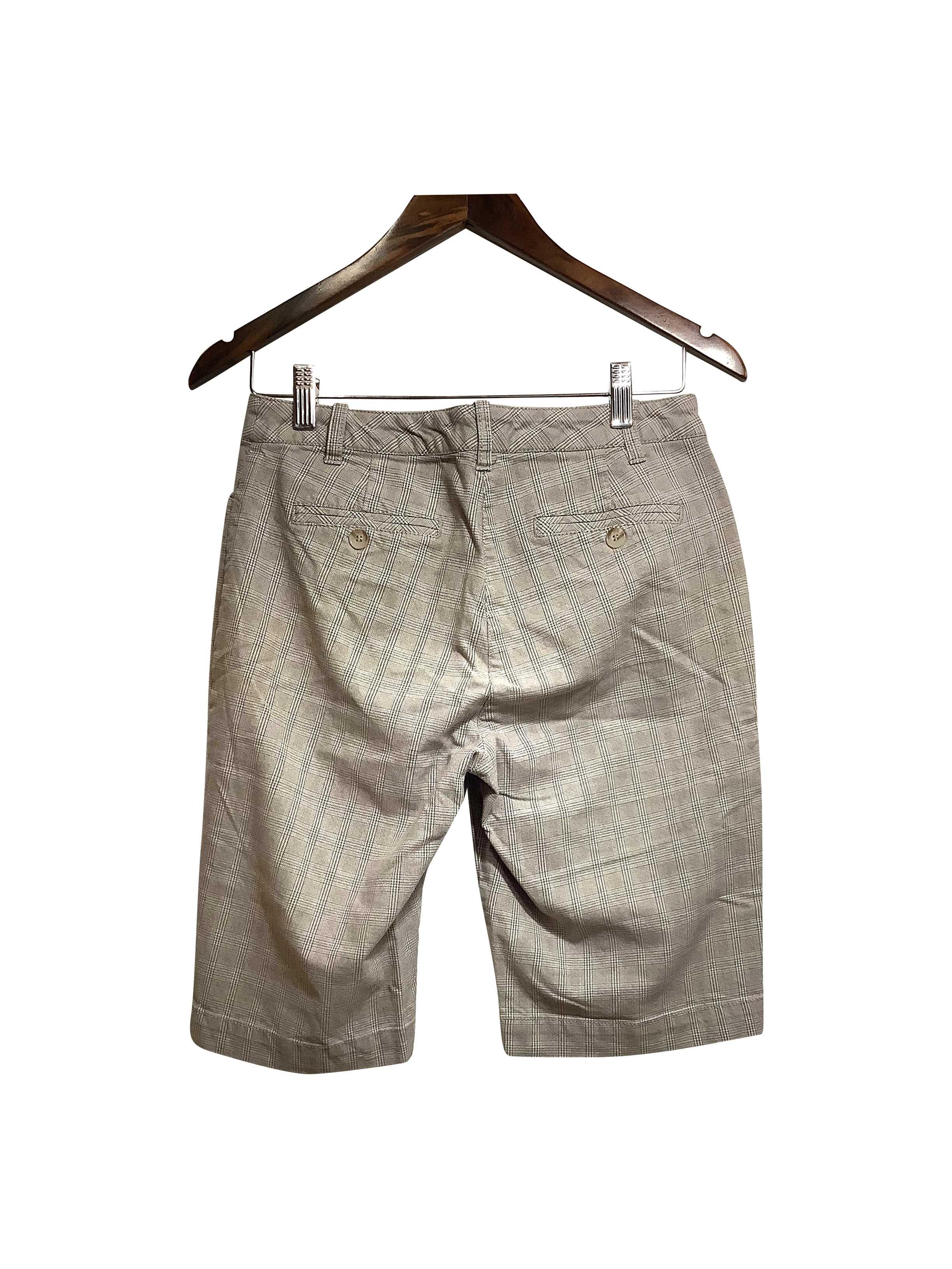 DENVER HAYES Stylish Regular Fit Gray Pant Shorts - Size 6