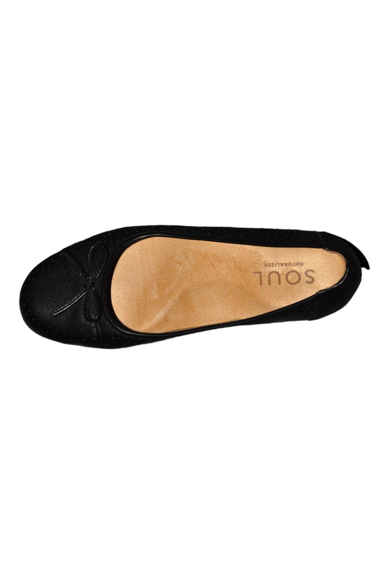 NATURALIZER Stylish Women's Black Flat Shoes - Regular Fit, Size 10