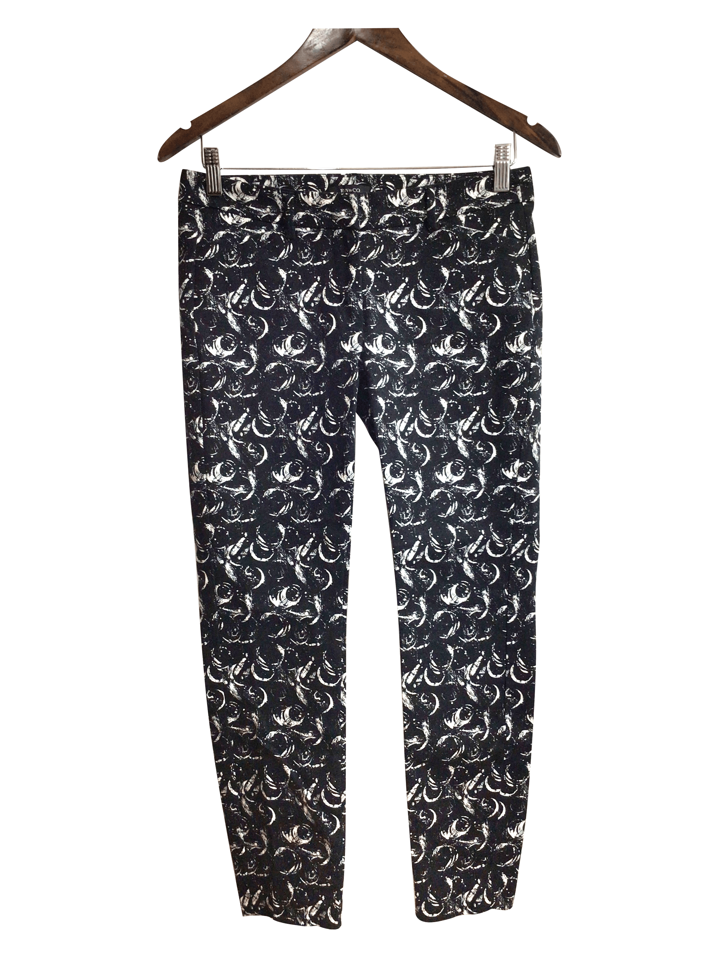 Stylish RW&CO Women's Black Regular-Fit Size 4 Second-Hand Work Pants