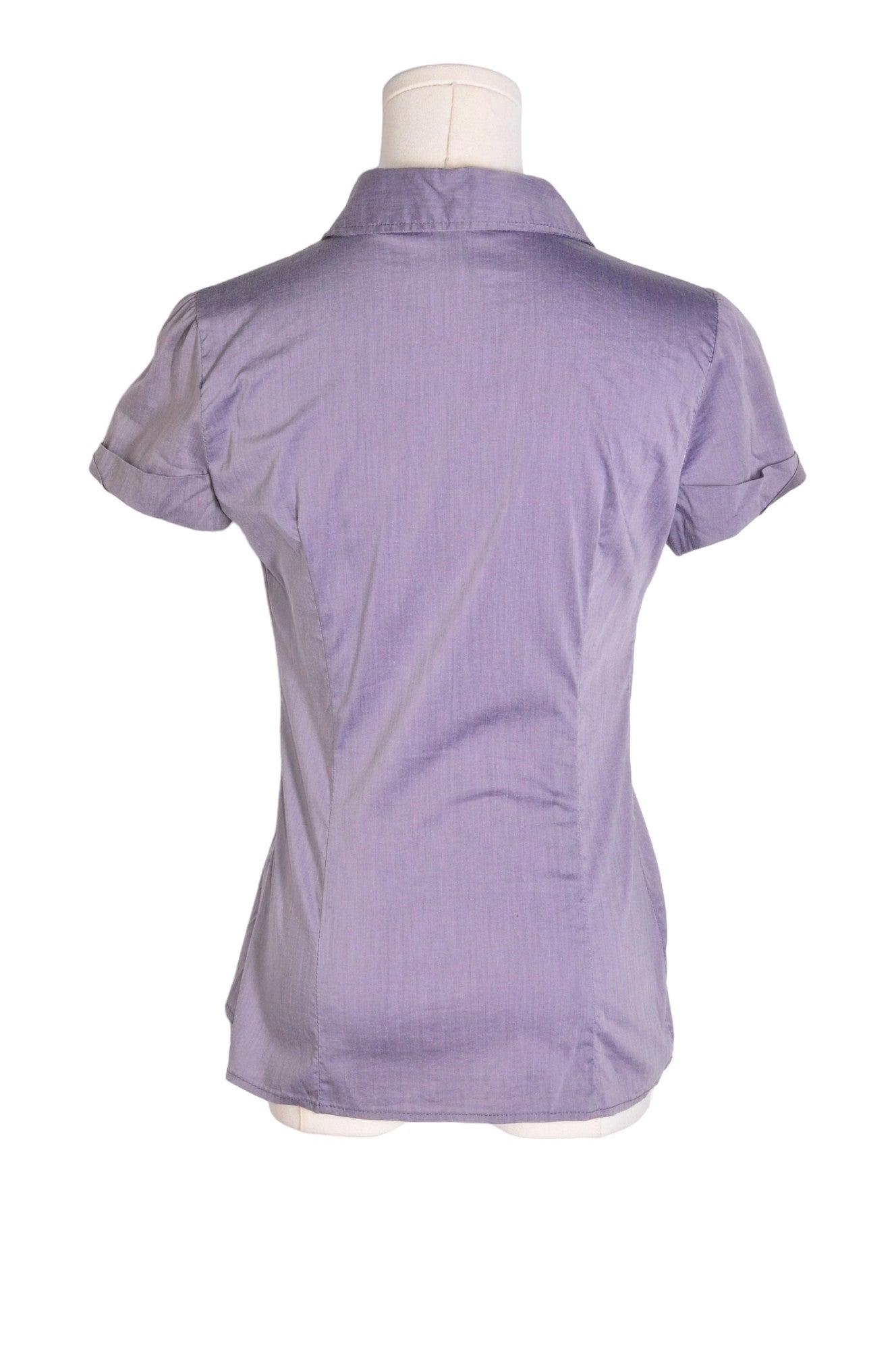Stylish DYNAMITE Women's Gray Regular Fit Button - Down Top - Size S
