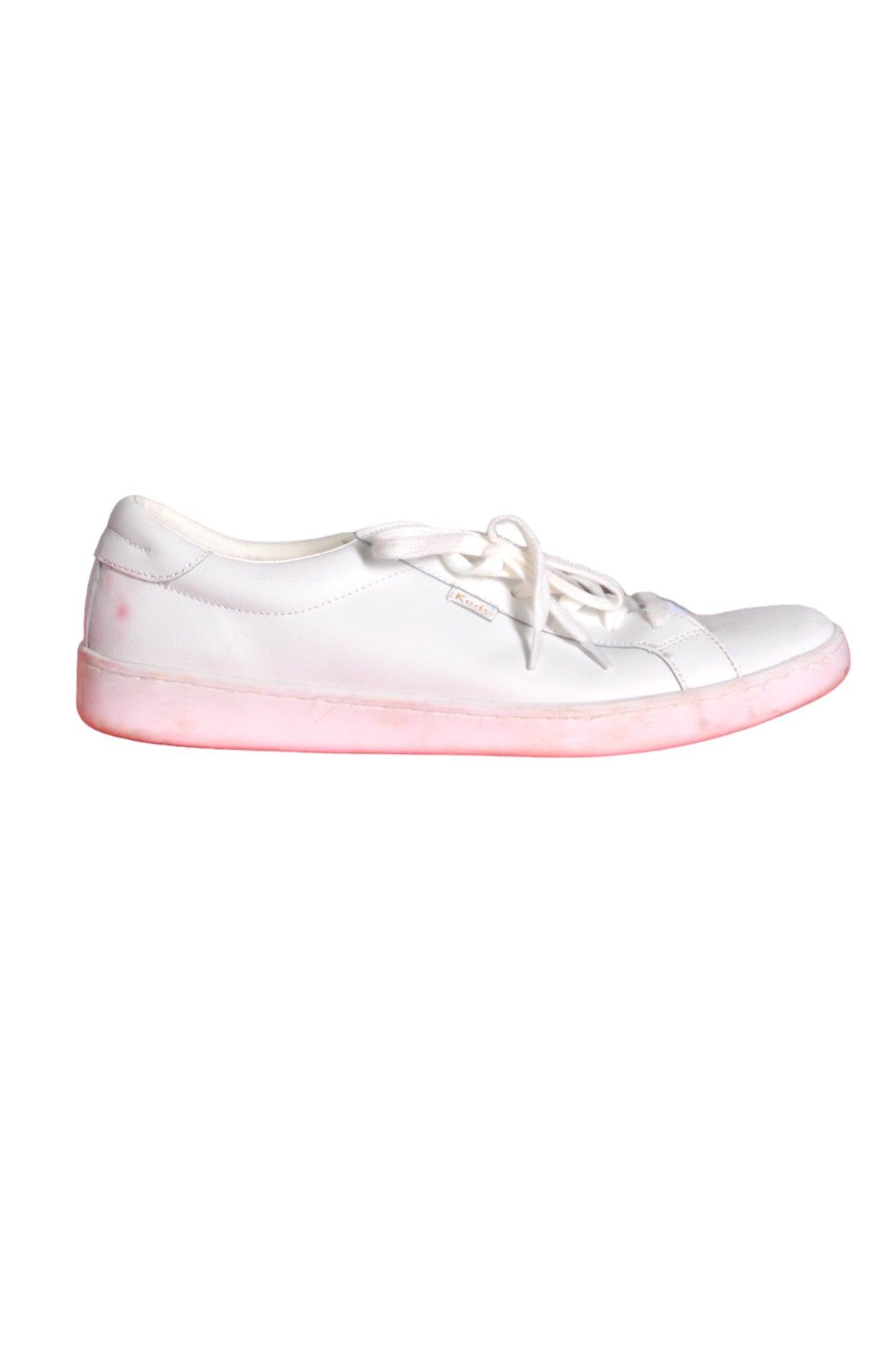 KEDS Stylish Women's White Flat Shoes with Regular Fit - Size 11