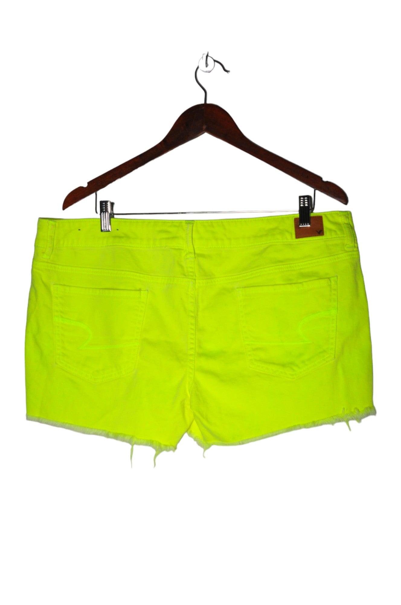 Stylish AMERICAN EAGLE Women's Classic Green Regular Fit Shorts - Size 18