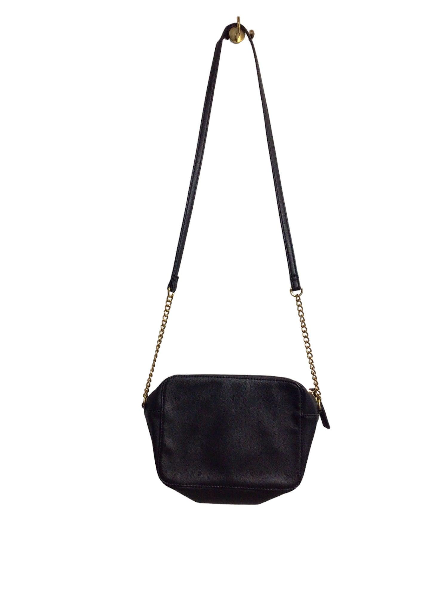 Stylish KENDALL & KYLIE Women's Black Regular-Fit Handbag - Size S
