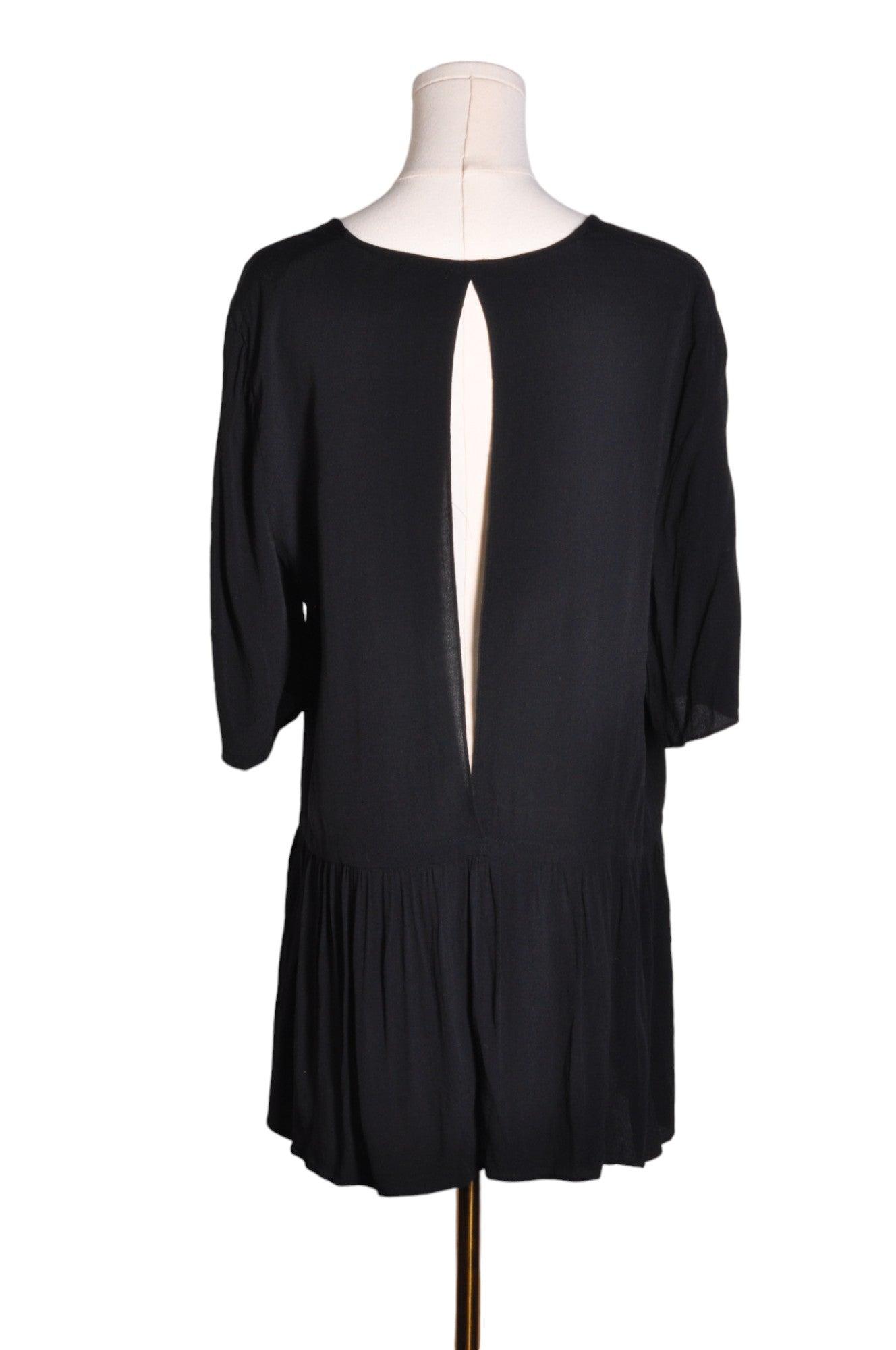 KIMCHI BLUE Stylish Women's Regular-Fit Black Blouse - Size L