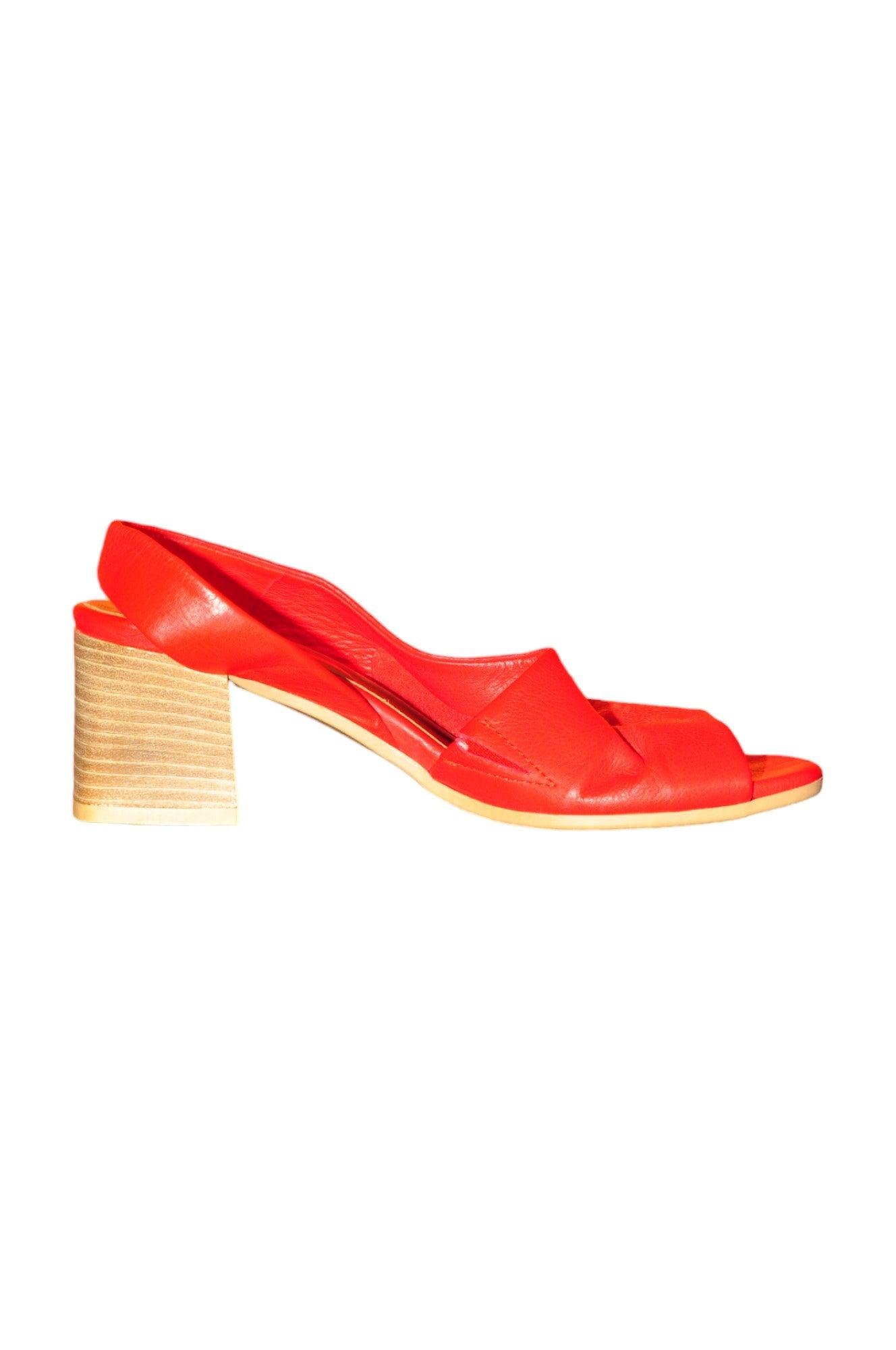 BUENO Stylish Women's Pink Sandals in Regular Fit - Size 37