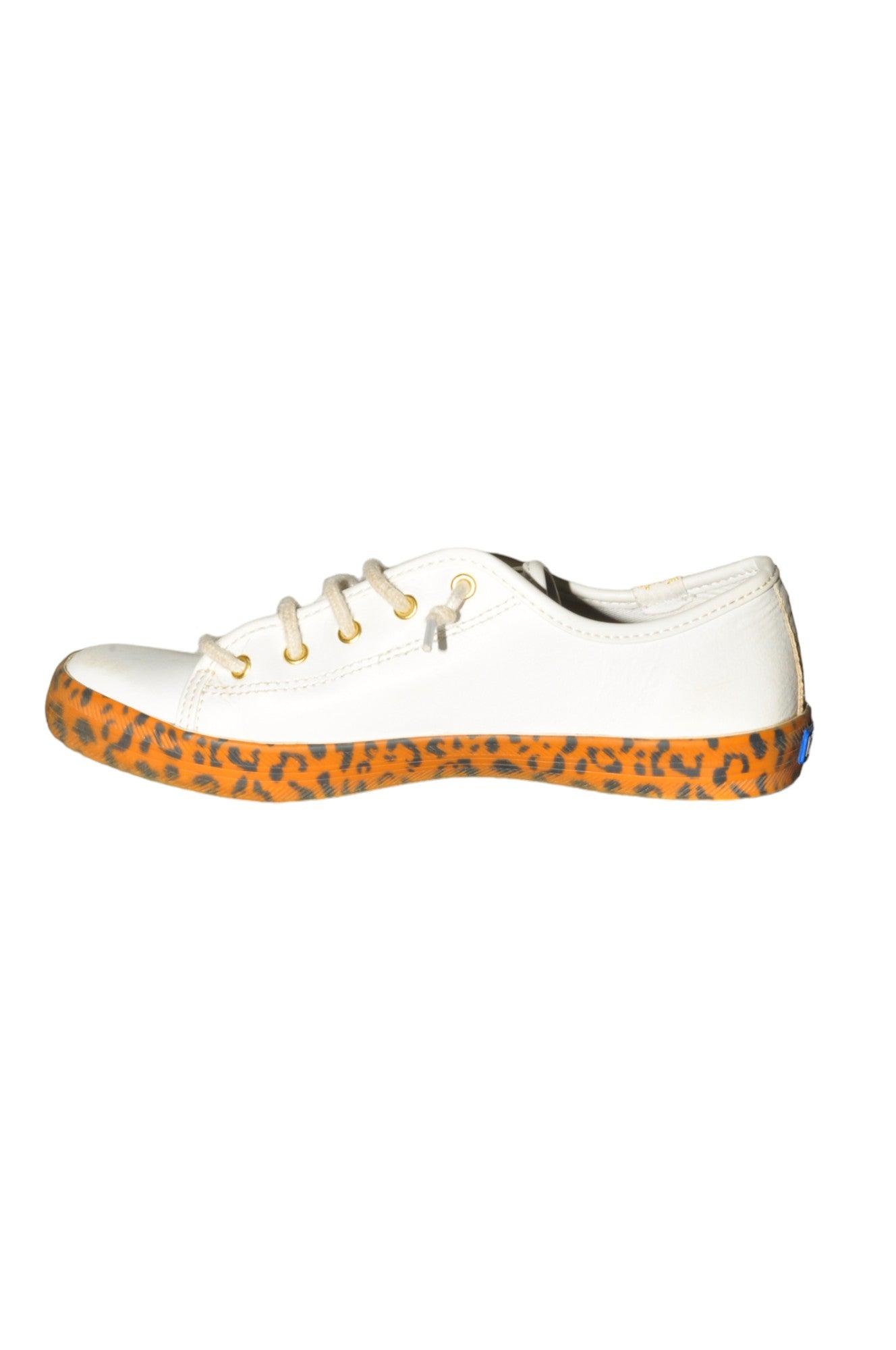 Stylish KEDS Women's White Flat Shoes - Regular Fit, Size 3.5