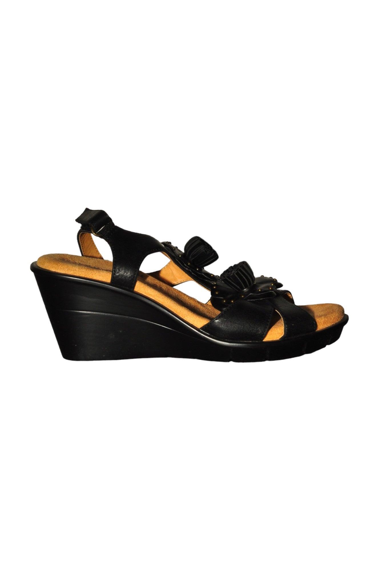 NATURALIZER Stylish Women's Black Sandals with Regular Fit - Size 5