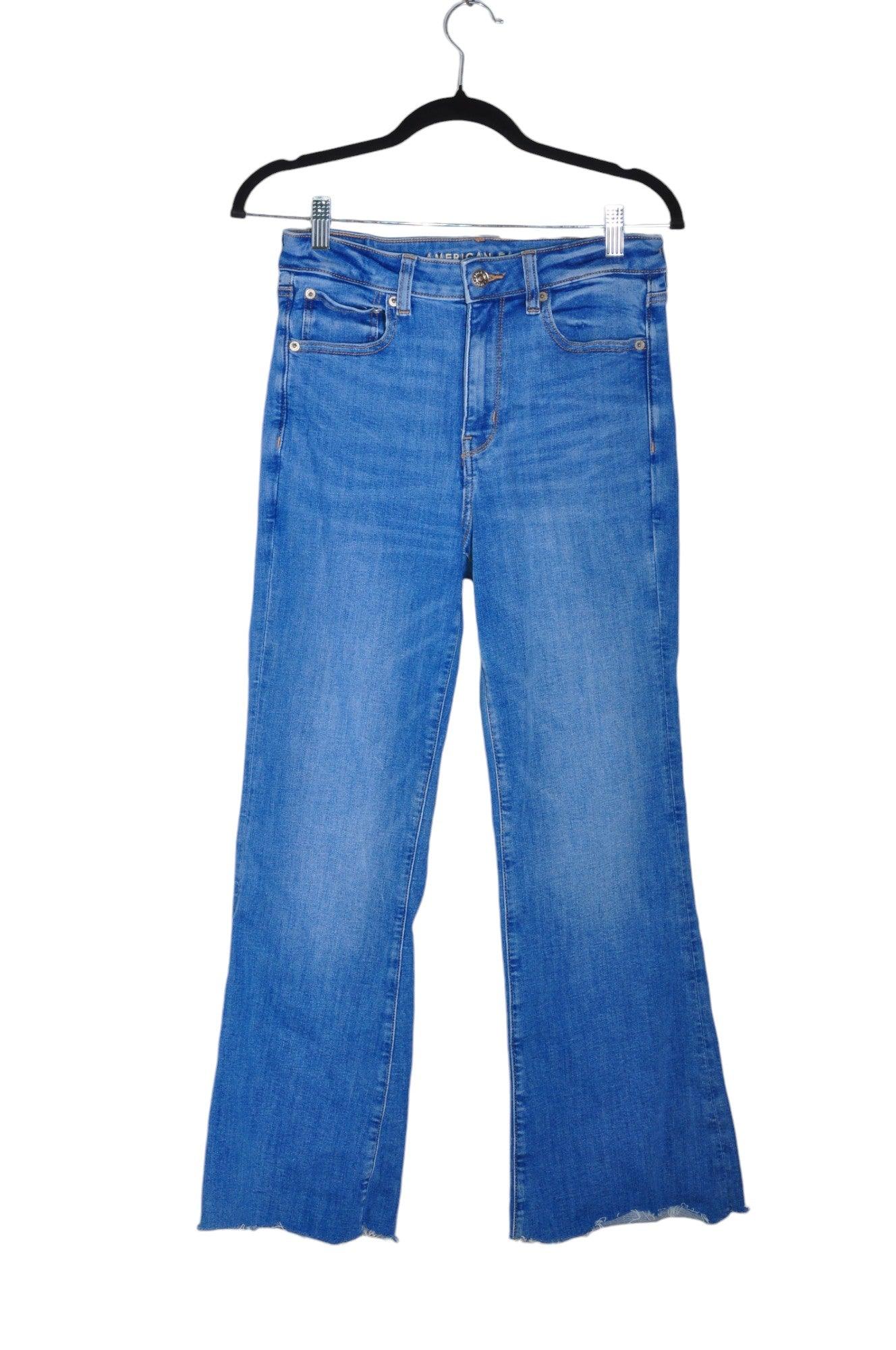 Stylish AMERICAN EAGLE Women's Blue Regular Fit Straight-Legged Jeans - Size 6