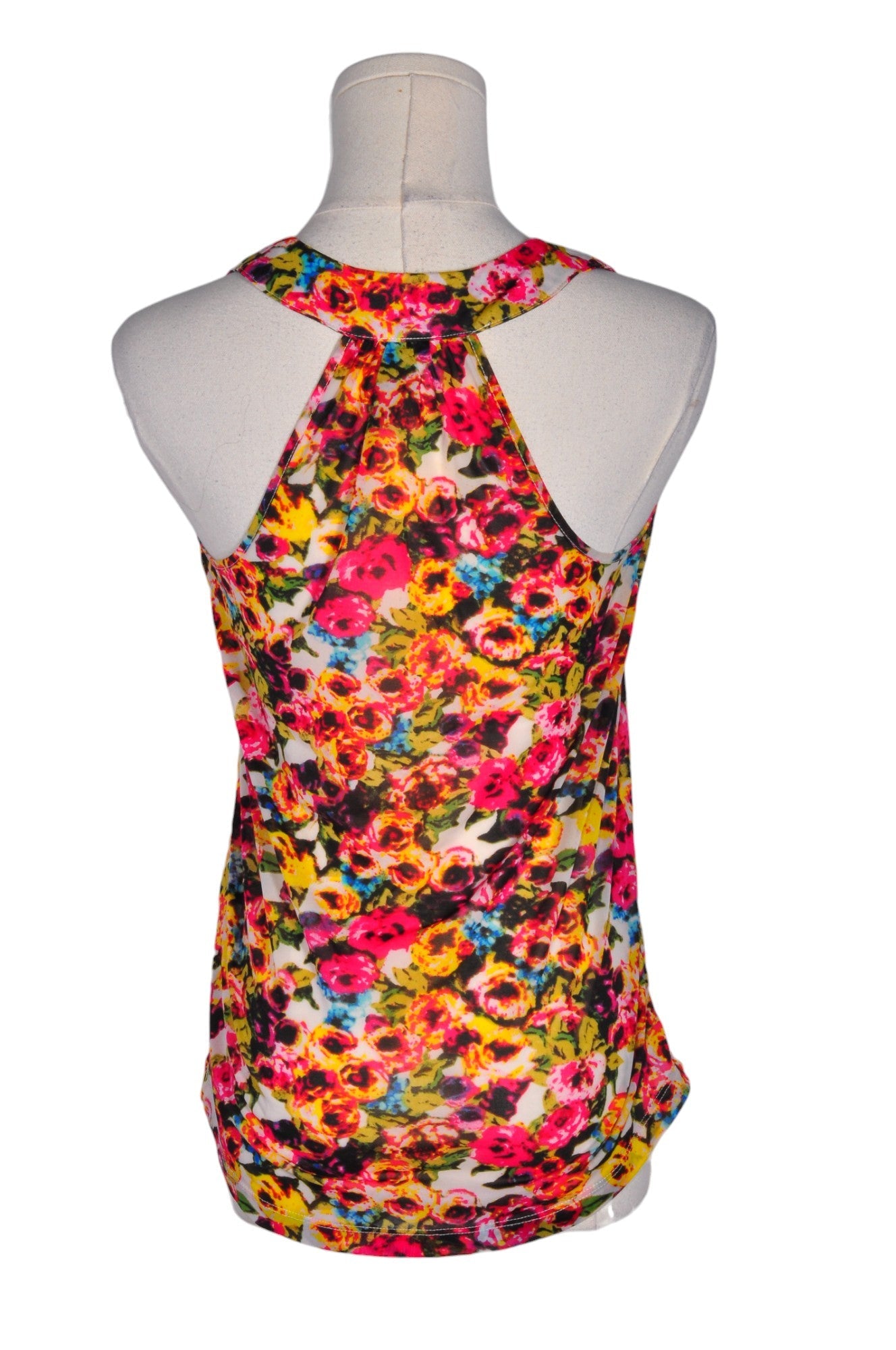 Stylish DYNAMITE Women's Pink Regular Fit Tank Tops - Size XS