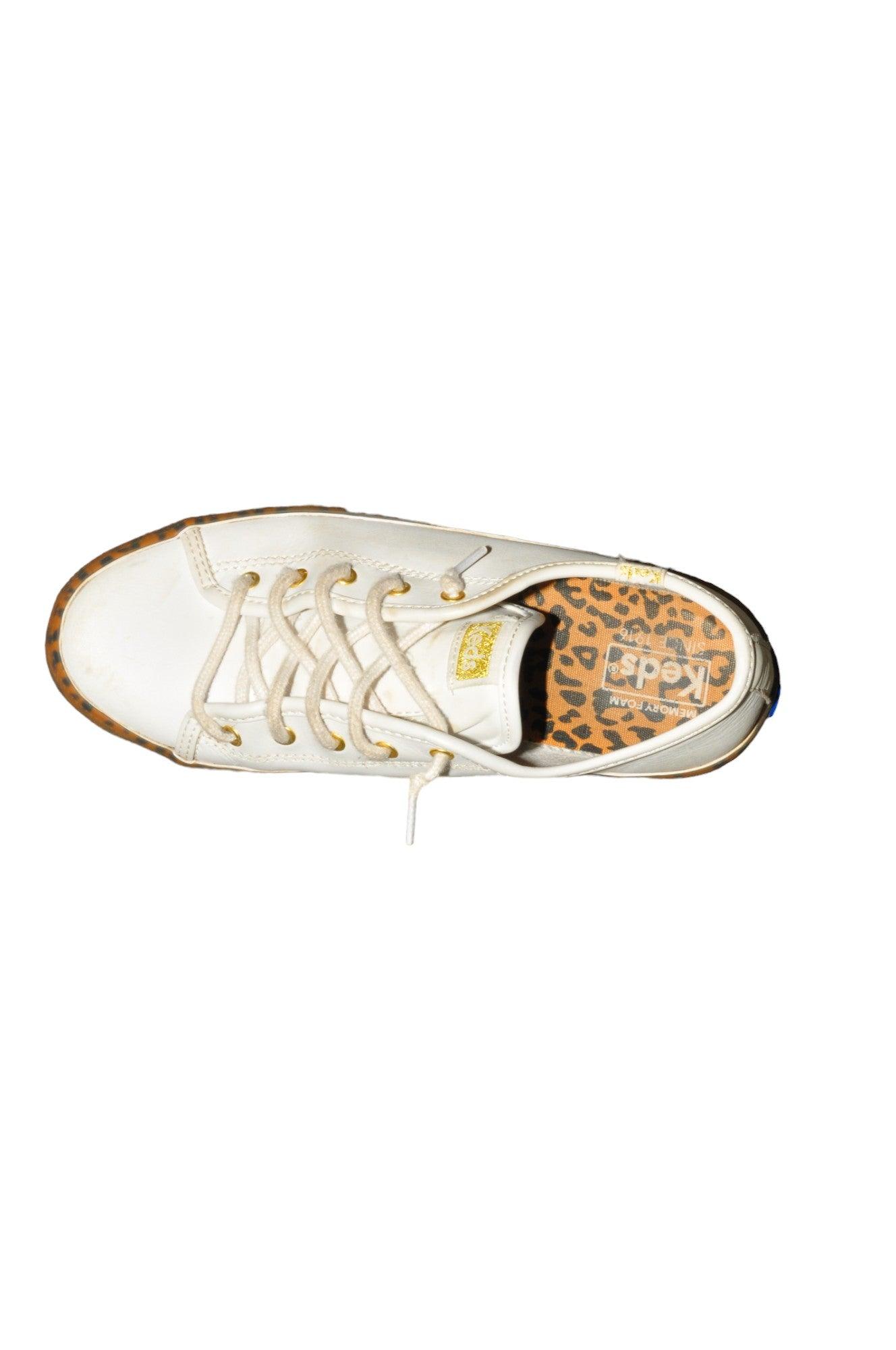 Stylish KEDS Women's White Flat Shoes - Regular Fit, Size 3.5