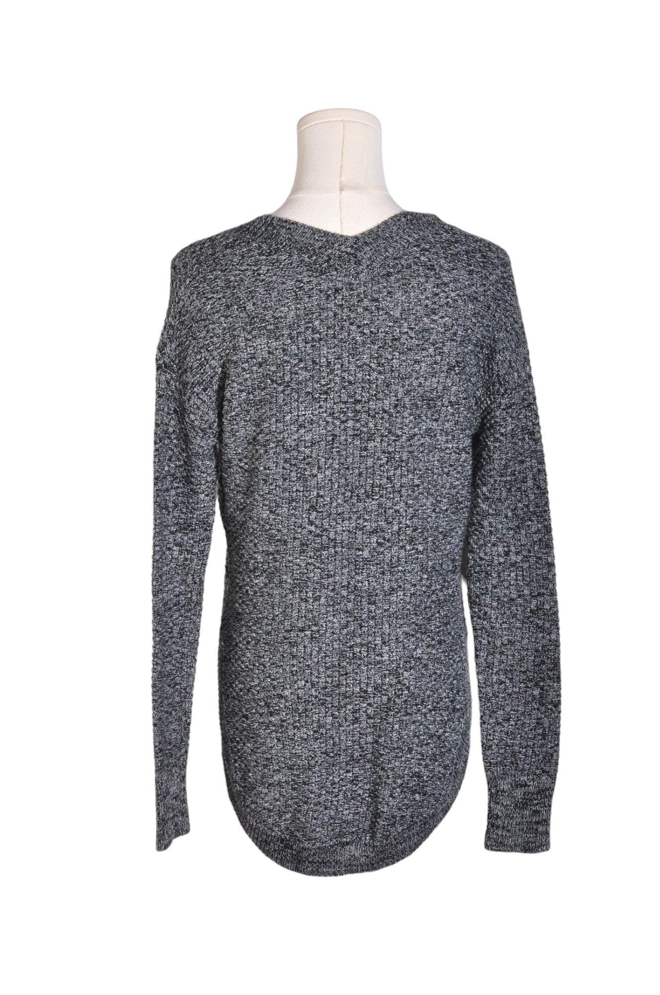 DEX Stylish Women's Gray Regular Fit Long Sleeve V-Neck T-Shirt - XS
